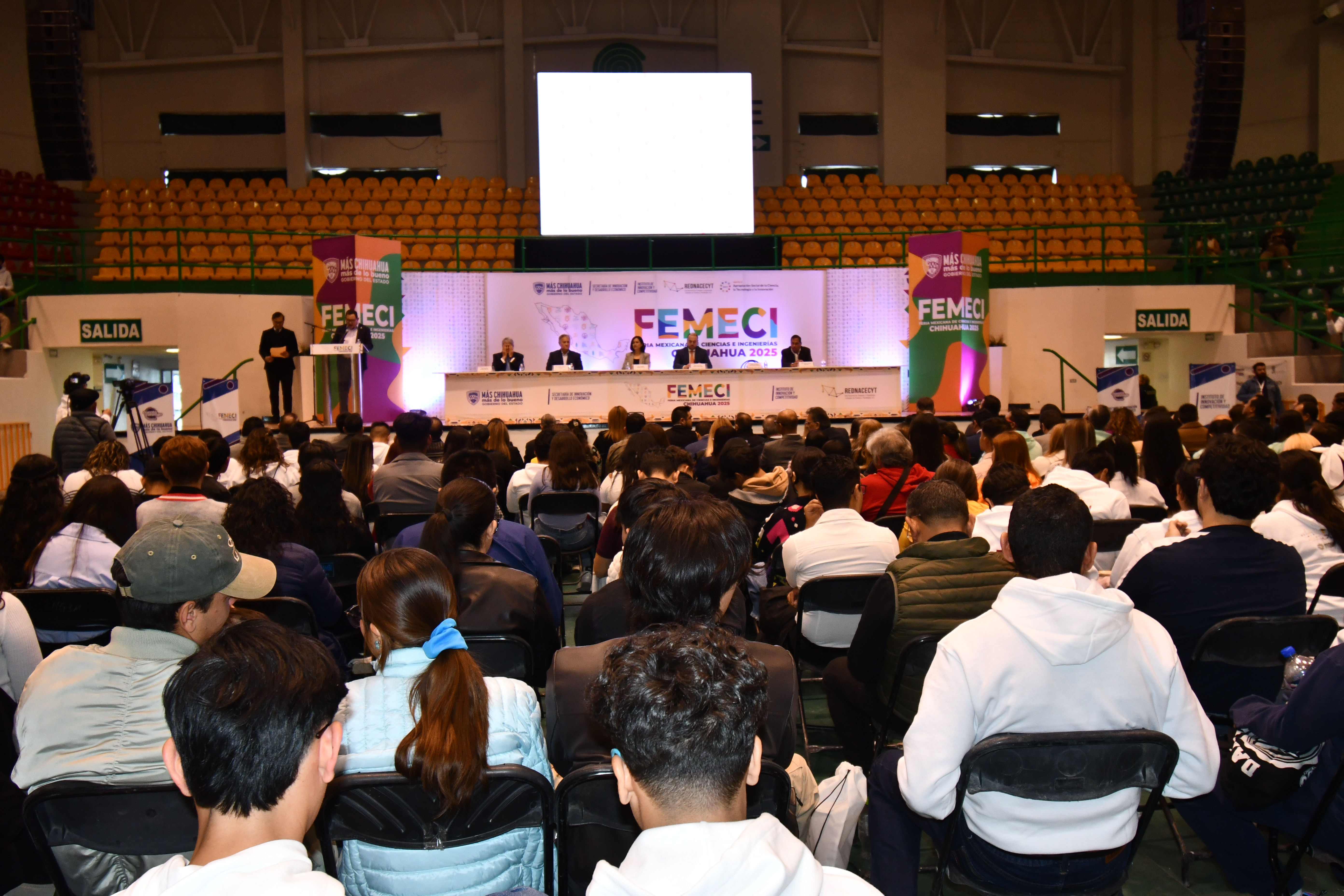 https://www.utcj.edu.mx/Noticias/PublishingImages/default/DSC_0112.jpg