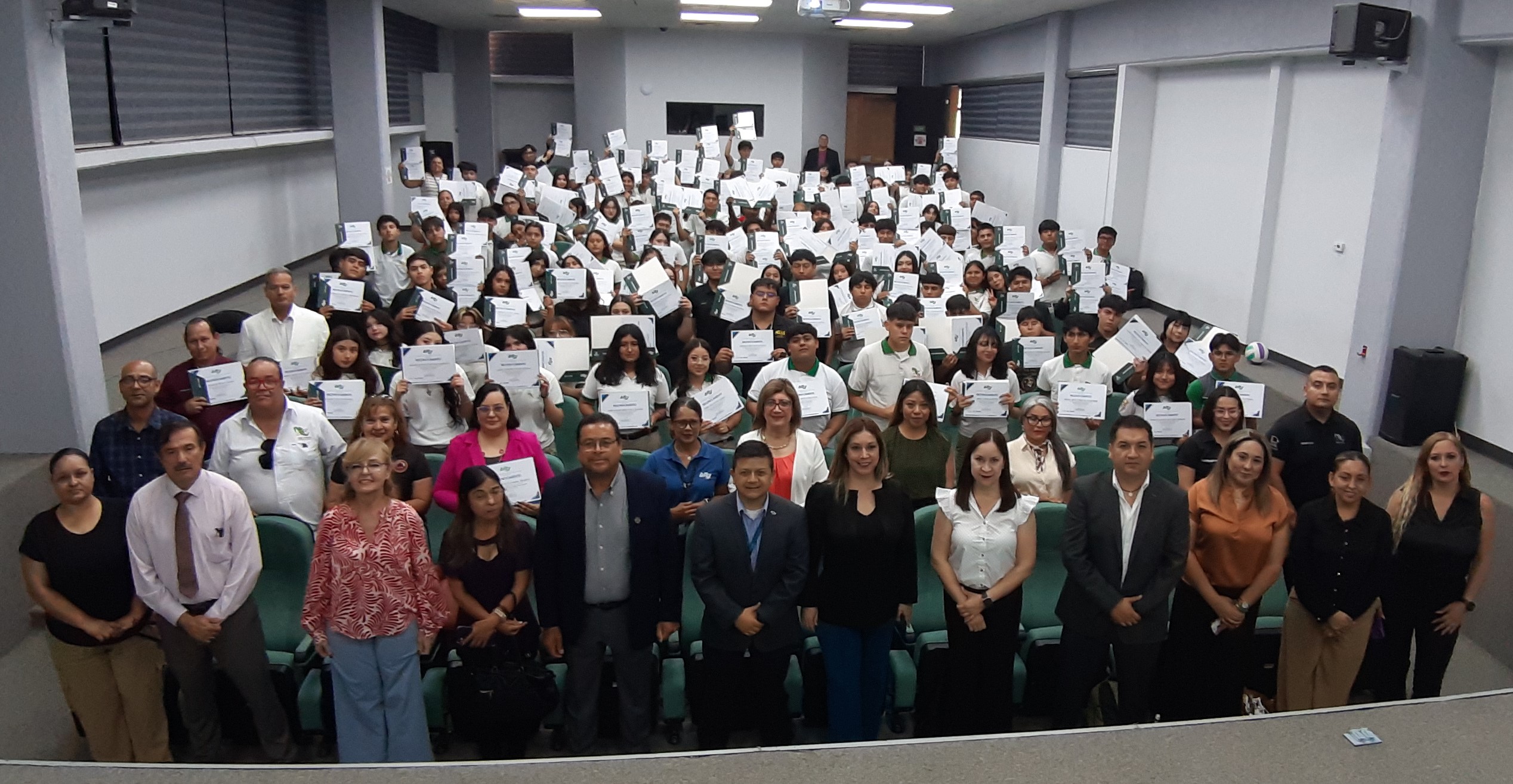 https://www.utcj.edu.mx/Noticias/PublishingImages/default/SEMBRANDO_ING_01.jpg